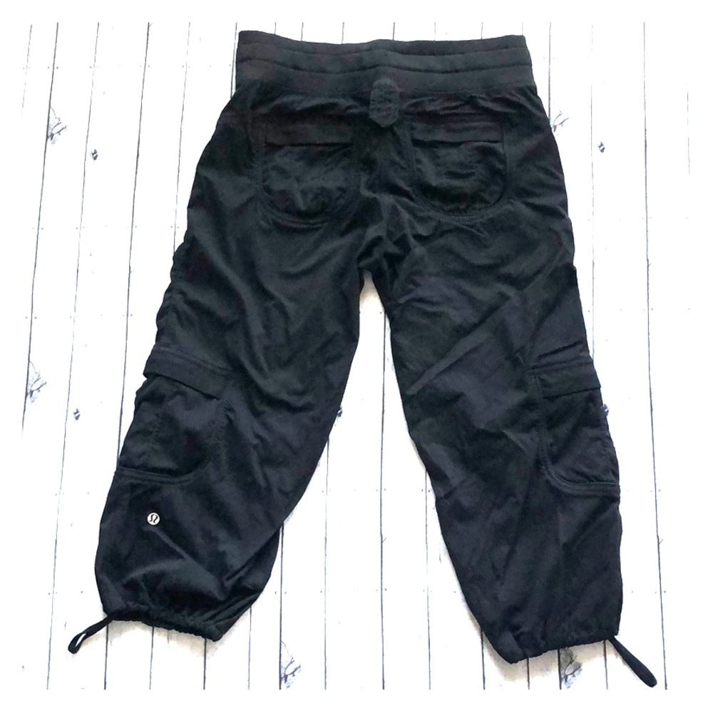 Lululemon dance studio crops black size 8